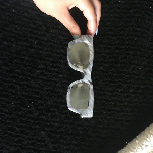 Louis Vuitton Marble Mirrored Sunglasses main image 4